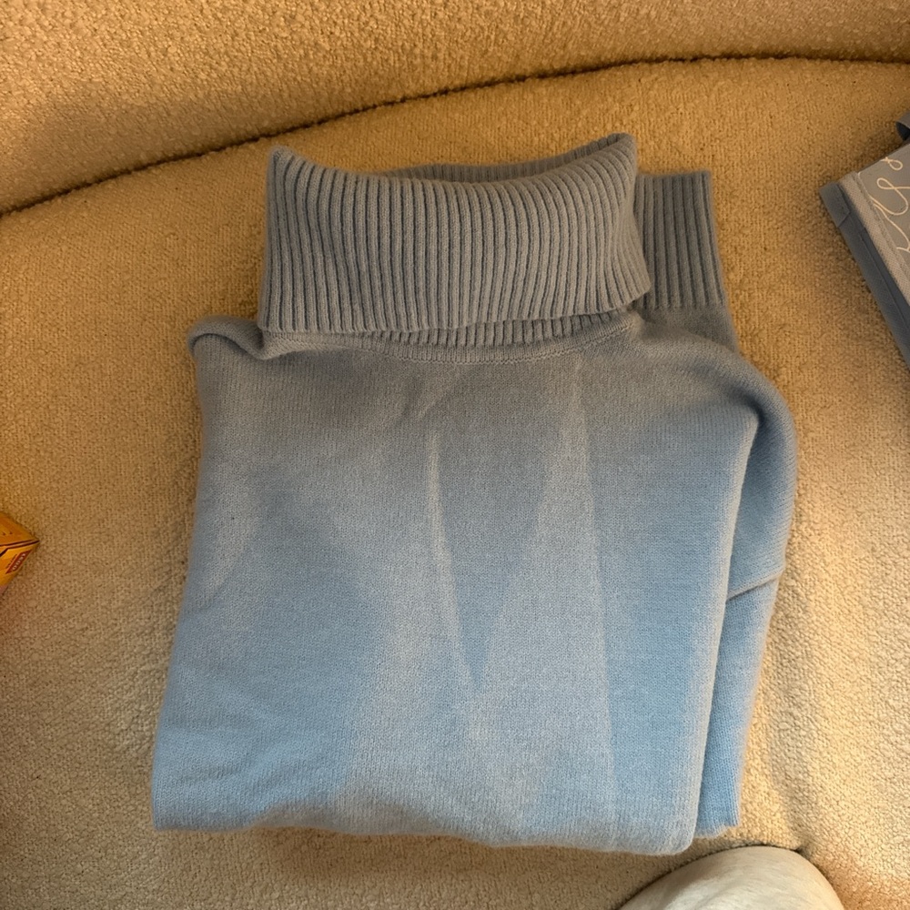 Edikted Sky Blue Ribbed Turtleneck